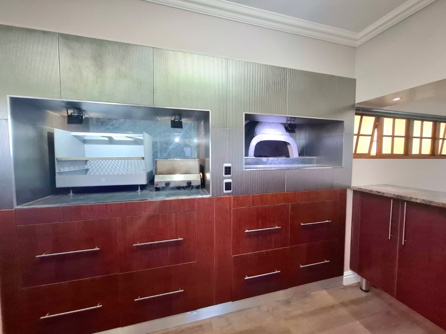 6 Bedroom Property for Sale in Dorchester Heights Eastern Cape